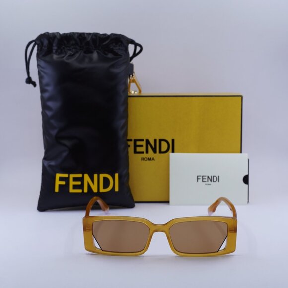 Final Price! Fendi FE40164I 44J Sunglasses main image 7